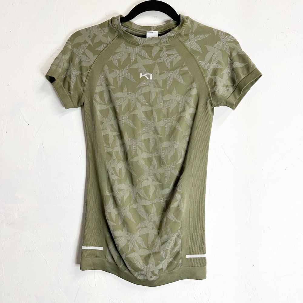 Kari Traa Butterfly Base Layer Shirt Top Medium Camo Green Active Gym Breathable
